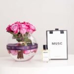 Musc Paradoxe & Purple Roses Vase